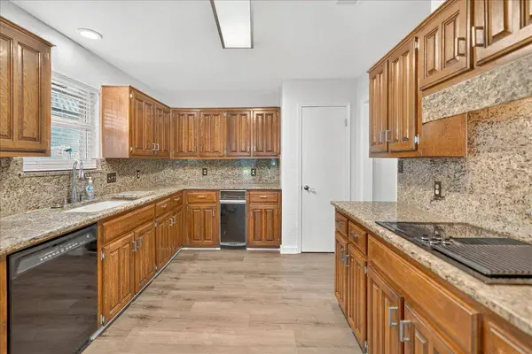 10403 Pinehurst DR, Austin, TX 78747