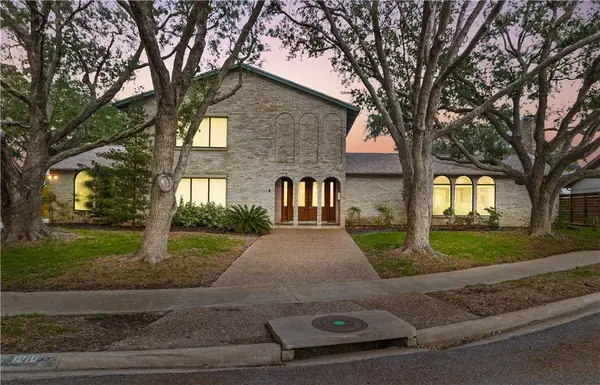 1010 Karnak DR, Corpus Christi, TX 78412