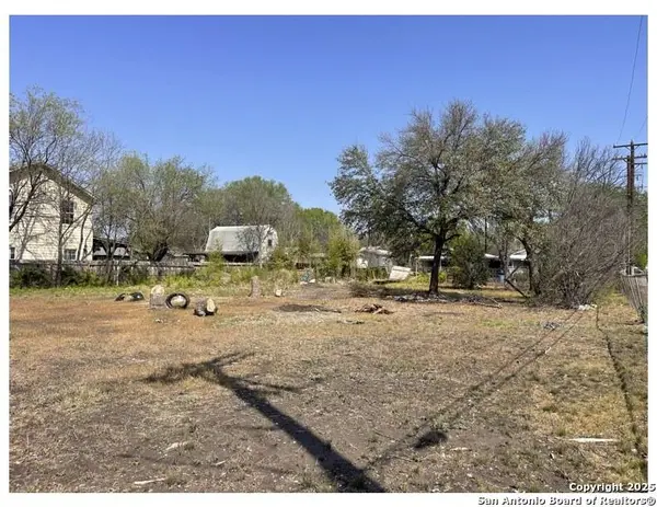 307 Randall Ave., San Antonio, TX 78237