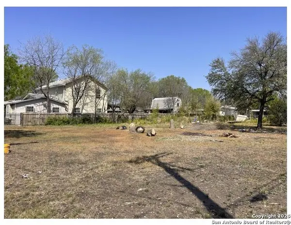 307 Randall Ave., San Antonio, TX 78237