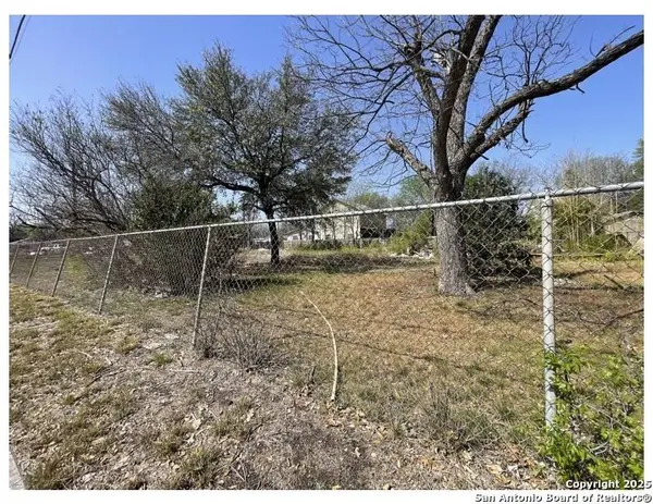 307 Randall Ave., San Antonio, TX 78237