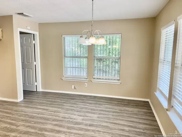 1109 Shadwell Dr, San Antonio, TX 78228