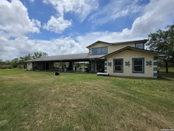 3665 Pvt Rd 5500, Uvalde, TX 78801