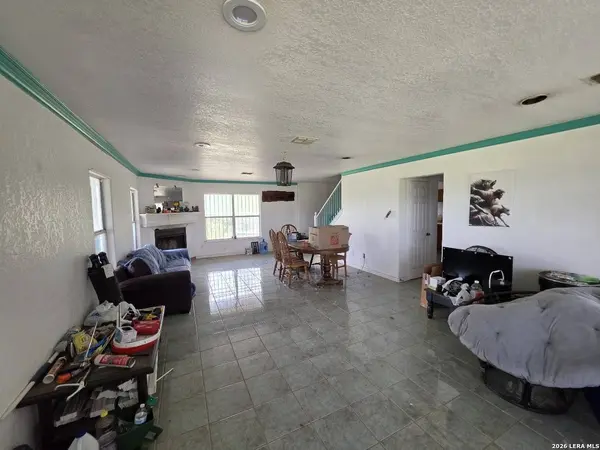 3665 Pvt Rd 5500, Uvalde, TX 78801