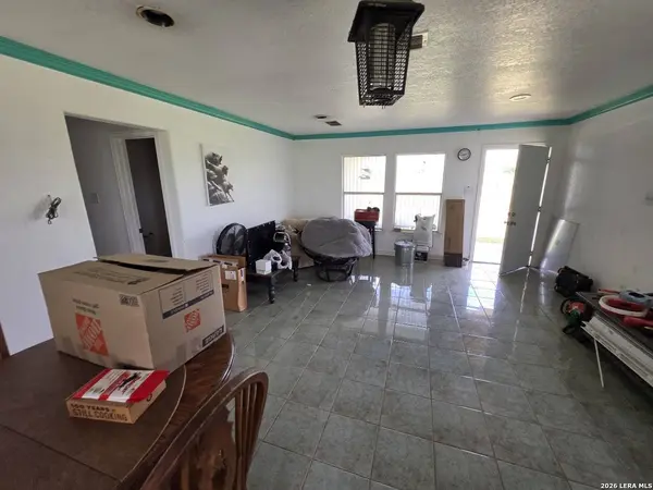 3665 Pvt Rd 5500, Uvalde, TX 78801