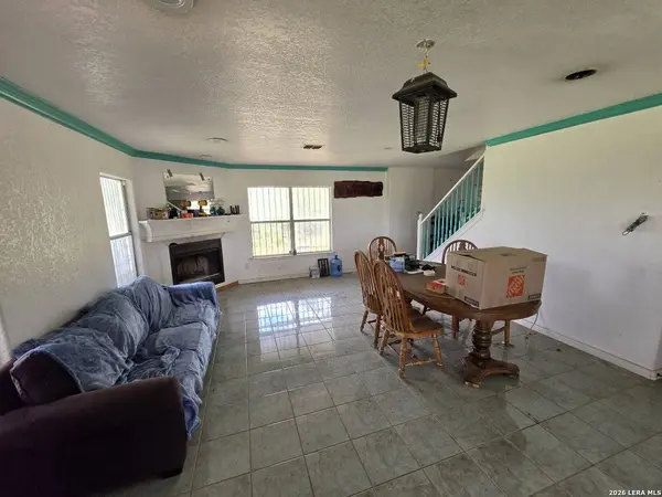 3665 Pvt Rd 5500, Uvalde, TX 78801