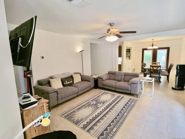 9911 Lauren Mist, San Antonio, TX 78251-3745