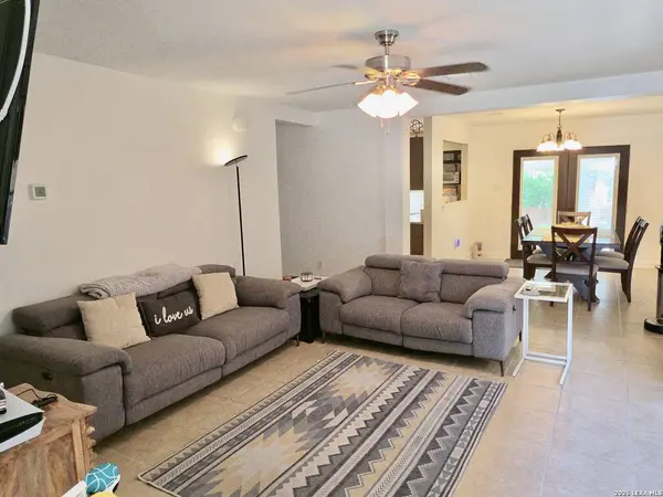 9911 Lauren Mist, San Antonio, TX 78251-3745