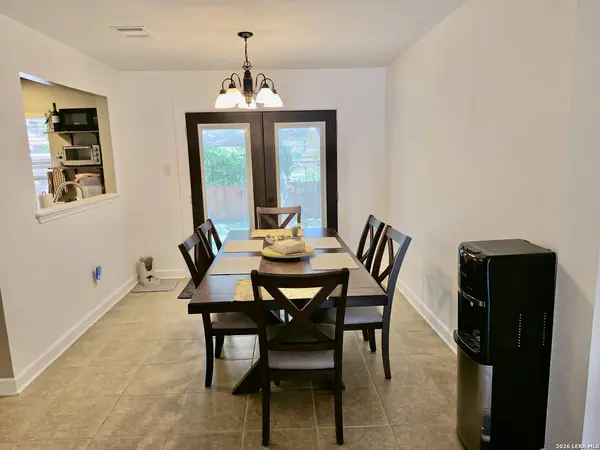 9911 Lauren Mist, San Antonio, TX 78251-3745