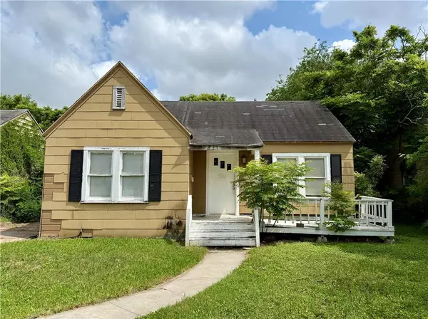 325 Texas AVE, Corpus Christi, TX 78404