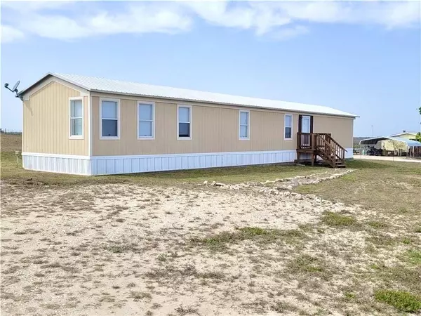 689 County Road 3031, Orange Grove, TX 78372