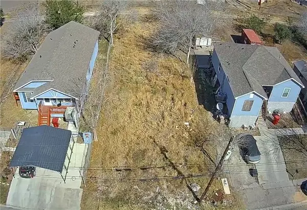 1223 Kansas ST, Robstown, TX 78380