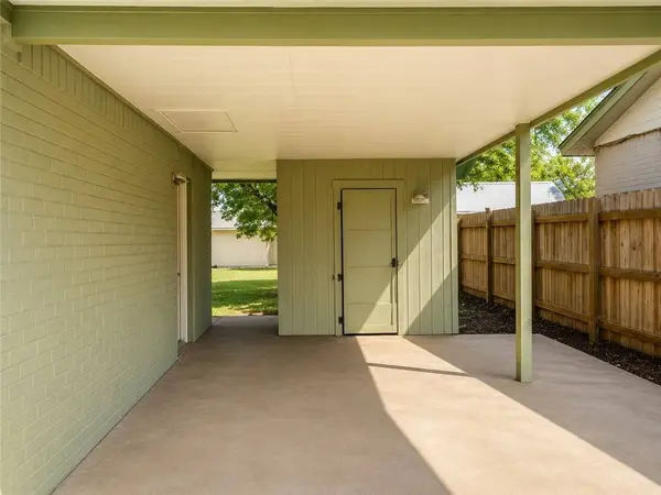 910 S Frans ST, Hebbronville, TX 78361