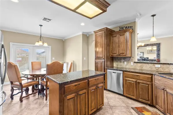 5809 Montserrat DR, Corpus Christi, TX 78414