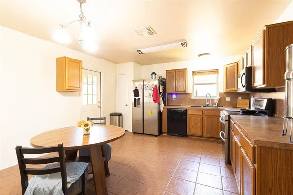 1220 Sacramento, Portland, TX 78374