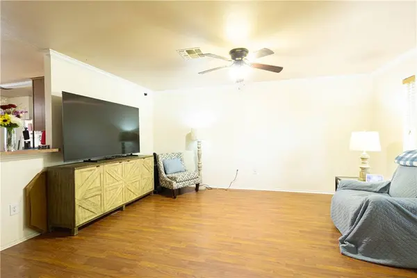 1220 Sacramento, Portland, TX 78374
