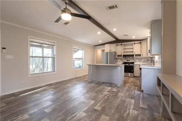 1212 Fort Worth ST, Rockport, TX 78382