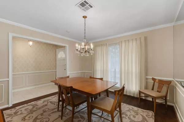 460 Dover LN, Spring, TX 77373