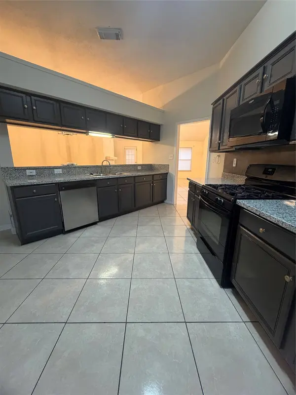 19635 Vernier Woods LN