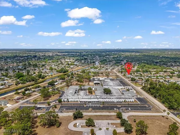 300 Schoolside DR, Lehigh Acres, FL 33936