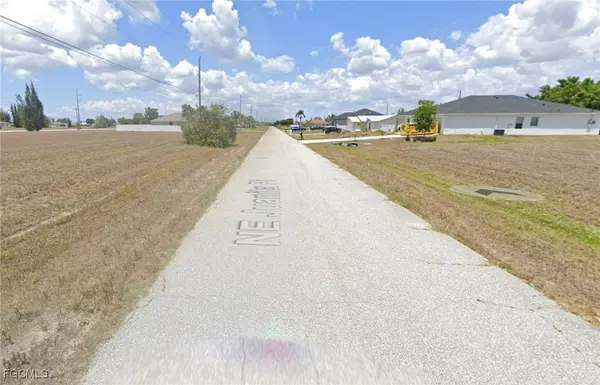 1613 NE Juanita PL, Cape Coral, FL 33909