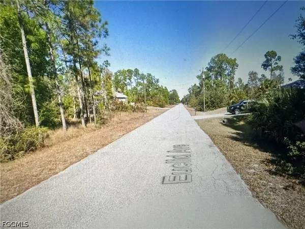 1313 Euclid AVE, Lehigh Acres, FL 33972