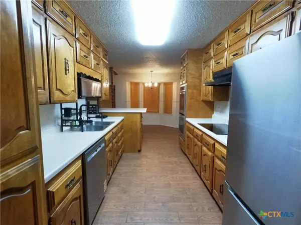 1202 Tanglewood CT, Harker Heights, TX 76548