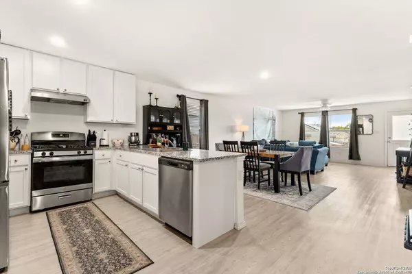 6830 Wolf Vly, San Antonio, TX 78242