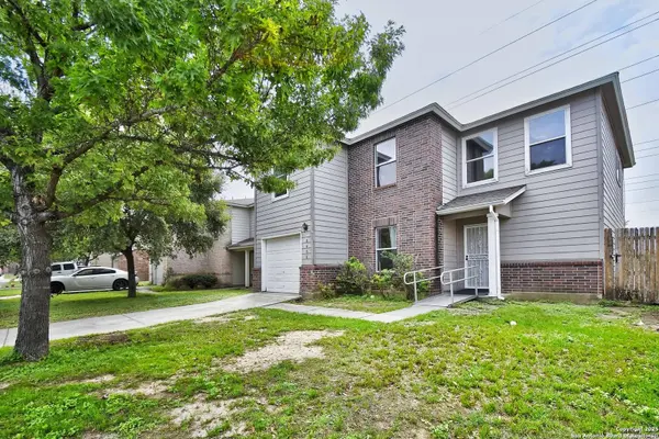 8438 Adams Hill Dr., San Antonio, TX 78227