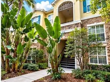10105 COURTNEY PALMS BLVD #202