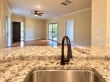 10105 COURTNEY PALMS BLVD #202, Tampa, FL 33619