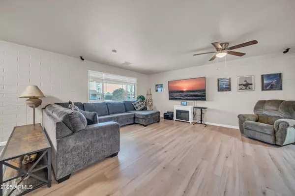 10614 N 103RD Avenue, Sun City, AZ 85351