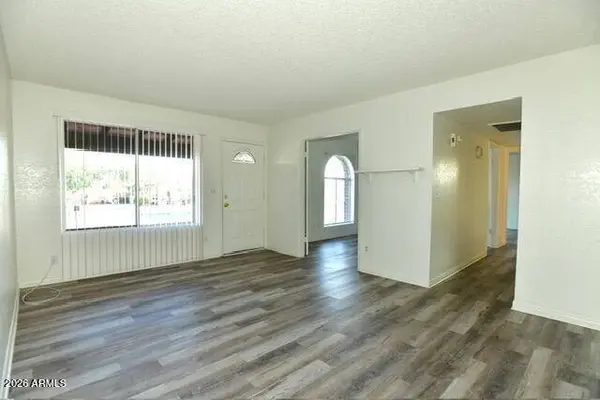 1943 E SOUTH MOUNTAIN Avenue, Phoenix, AZ 85042