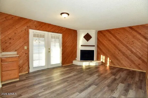 1943 E SOUTH MOUNTAIN Avenue, Phoenix, AZ 85042