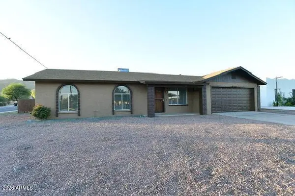 1943 E SOUTH MOUNTAIN Avenue, Phoenix, AZ 85042