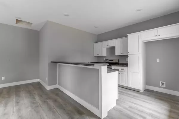 4718 Metro Park LN, Hixson, TN 37343