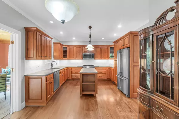 1028 Ivy Manor CT, Hixson, TN 37343