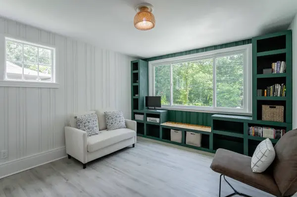 105 Lake TER, Rossville, GA 30741