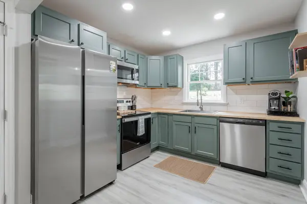 105 Lake TER, Rossville, GA 30741