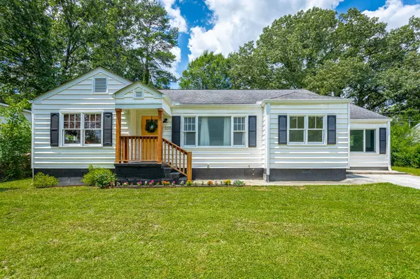 105 Lake TER, Rossville, GA 30741