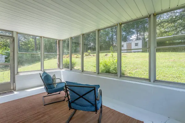 105 Lake TER, Rossville, GA 30741