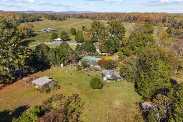 501 Garretts Chapel RD, Chickamauga, GA 30707