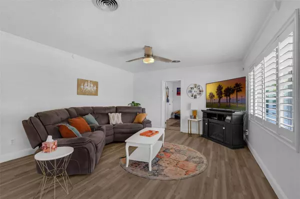 1328 VASSAR ST, Orlando, FL 32804