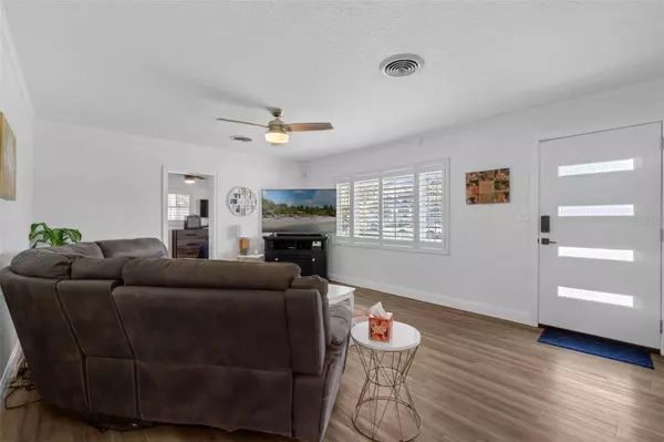 1328 VASSAR ST, Orlando, FL 32804