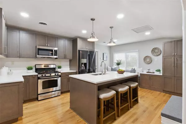 1742 GAY DR, Orlando, FL 32803