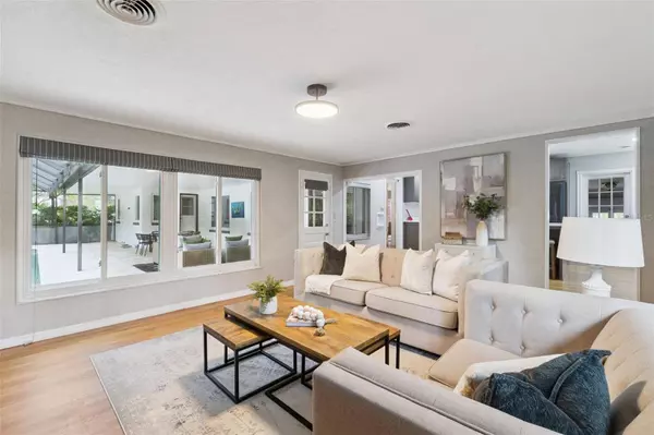 1742 GAY DR, Orlando, FL 32803