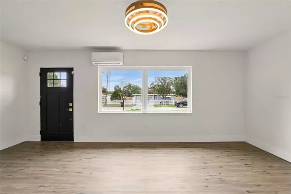 2013 PINEWAY DR, Orlando, FL 32839