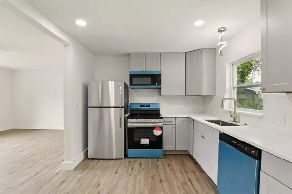 2013 PINEWAY DR, Orlando, FL 32839