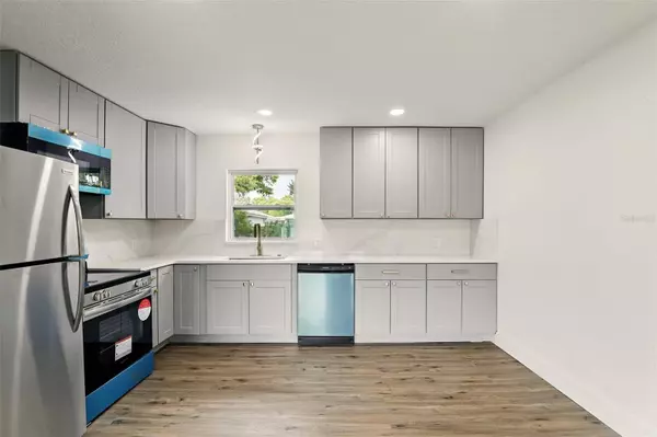 2013 PINEWAY DR, Orlando, FL 32839