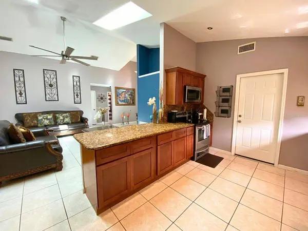 2953 AUTUMN RUN PL, Orlando, FL 32822